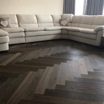 Chocolate Color Stain Brushed Herringbone Wood Flooring with Oak Top Layer